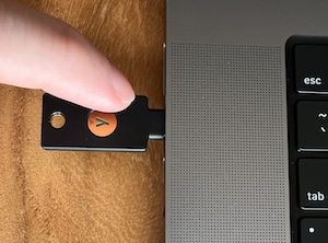 YubiKey NFC Port